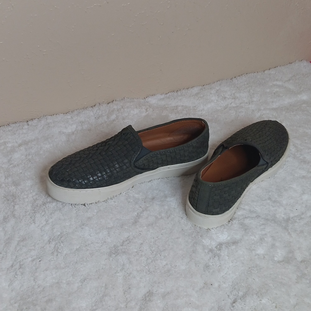 Walk With Me by Cold Water Creek 9.5 Gray woven leather slip on Gorgeous 💖NWOT